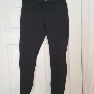 Zara leggings size L run small